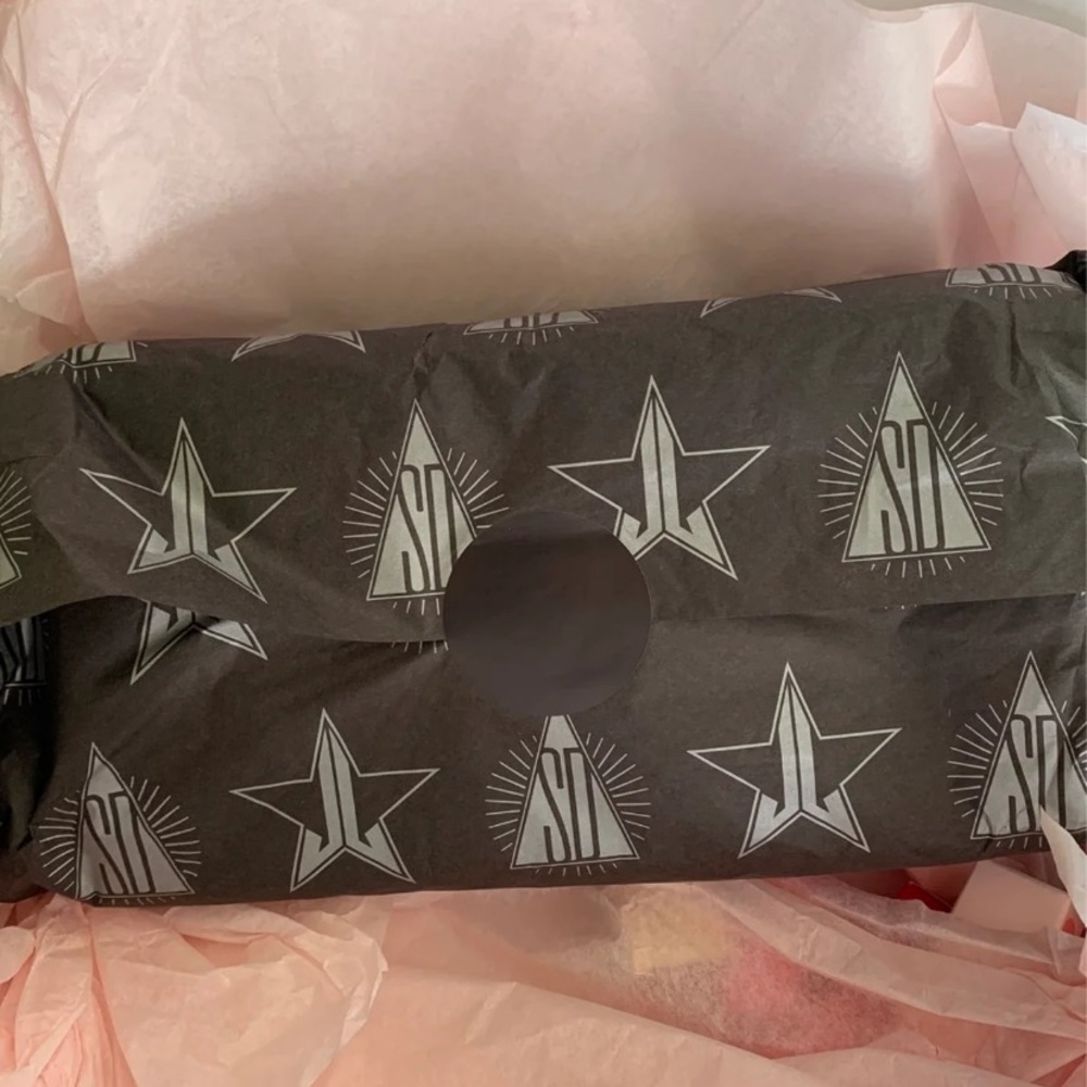 ❌❌SOLD❌❌Jeffree Star x Shane Dawson conspiracy palette